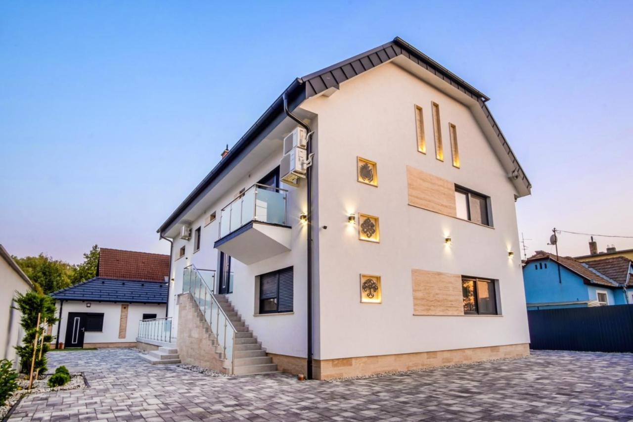 Myflat Premium Resort Siofok Ngoại thất bức ảnh