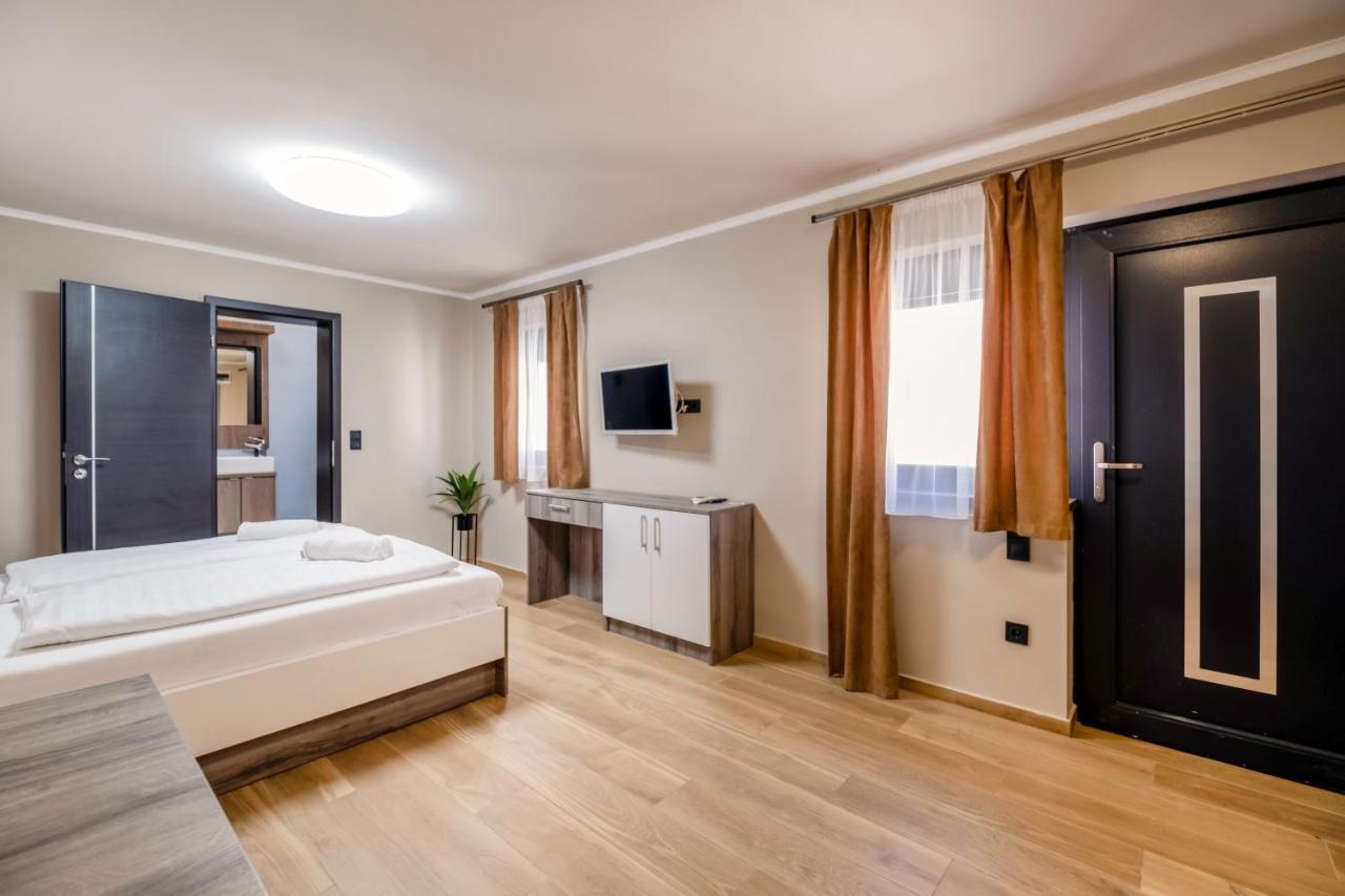 Myflat Premium Resort Siofok Ngoại thất bức ảnh